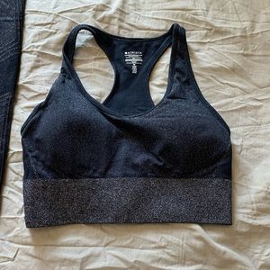 Athlete seamless sports bra